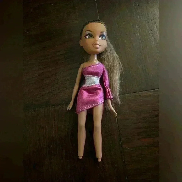Bratz Yasmin doll - Picture 1 of 8